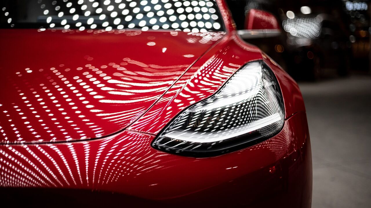 Illustratie voor: Bitcoin fanaat van Tesla stapt op