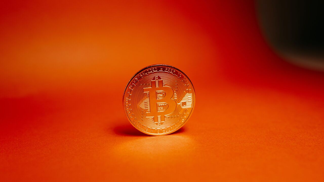 Illustratie voor: Kazachstan blokkeert toegang van Coinbase