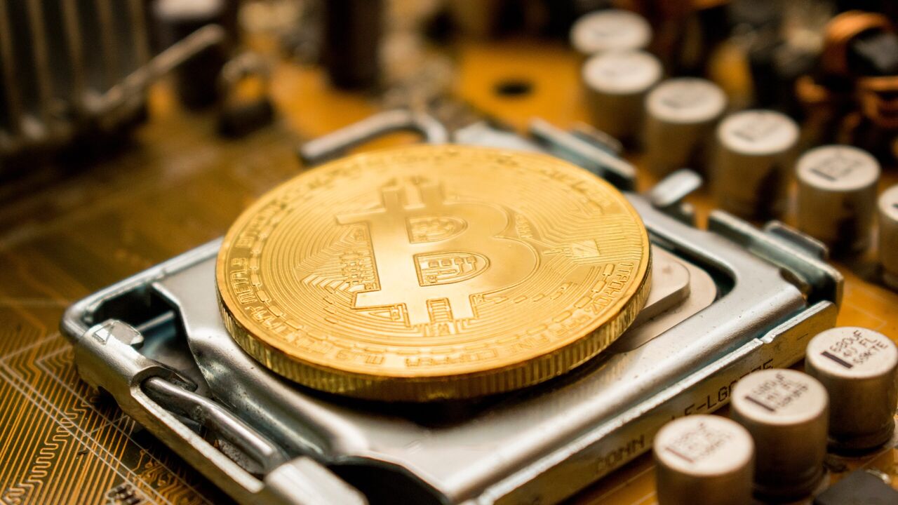 Illustratie voor: Bitcoin: ‘Sell the News’ na ETF-goedkeuring dreigt