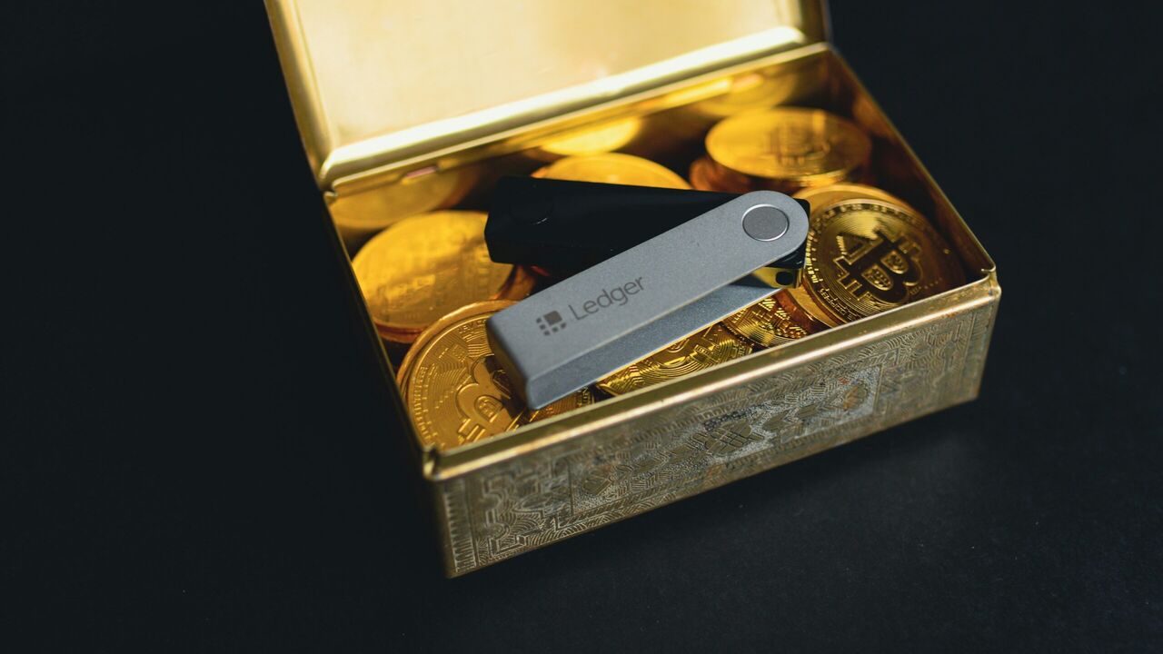 Illustratie voor: Groot datalek bij crypto wallet bedrijf Trezor
