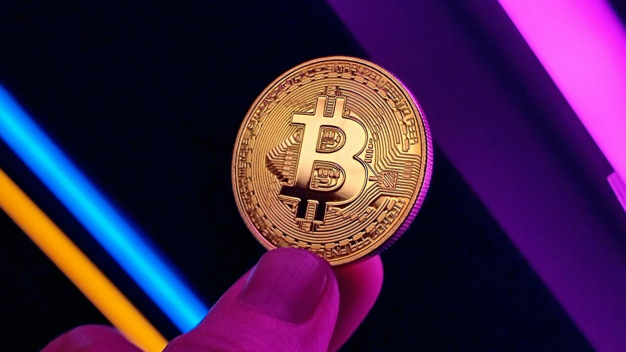 Illustratie voor: Bitcoin bereikt nieuwe All-Time High: $69.350!
